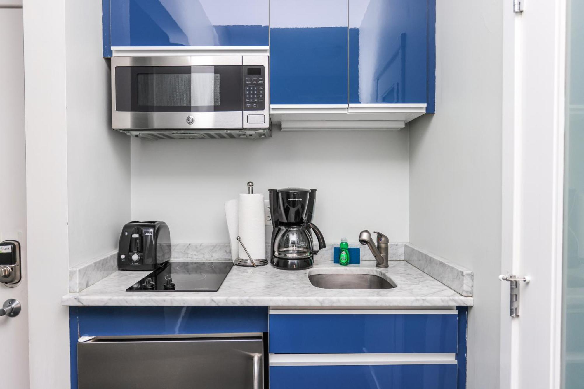 Cozy Studio On Newbury Street, #1 Бостън Екстериор снимка